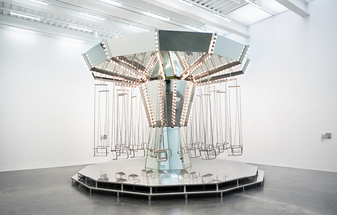 Carsten Höller: Mirror Carousel, 2005